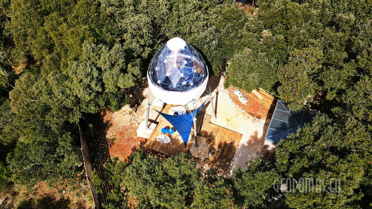 CRYSTAL KAPSULĖ & 28m2 GLAMPING KUPOLAI | Astronarium.Fr
